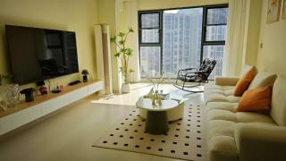 Home in Guilin, by Luhu Lake, recent scenes near airport - 0