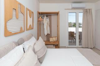 Aristotle Suites - 6