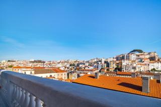 Modern Lisbon Apartments by Soulplaces - 8