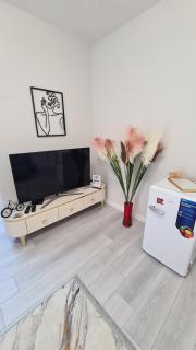 Dei Cozy Apartment - 4