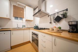 One Bedroom Apartment in Carrer Aragó - Barcelone - 2