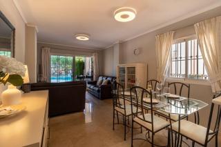 Mijas Golf 3-bed Ground Floor Direct Pool Access - Santa Fe de los Boliches - 8