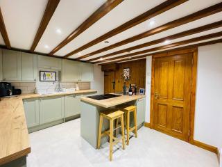 The Old Shop Family Cottage for 6 & Furry Friends - Pass the Keys - 3