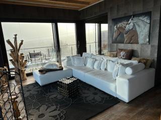 BONDA Ranch Houses - - 6