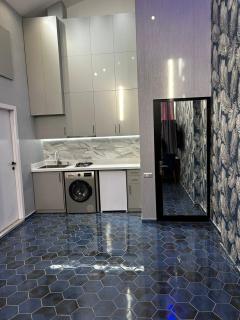 Luxe Studio with Jacuzzi - Tbilisi - 1