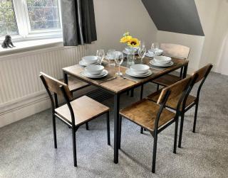 Brackens House Brentwood - - 6