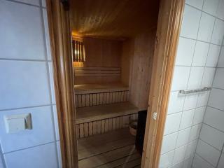 Comfort, Sauna & Great Location! - 1