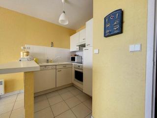 Appartement 2 chambres avec balcon et cuisine équipée - FR-1-236-145 - 8