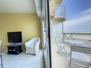 Appartement 2 chambres avec balcon et cuisine équipée - FR-1-236-145 - 3