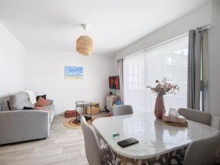 Appartement cosy pour 4, à 2 pas de la plage avec balcon ! - FR-1-236-161 - 8