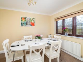Pass the Keys Cosy & Rural Chilterns Hideaway - Shabbington - 4