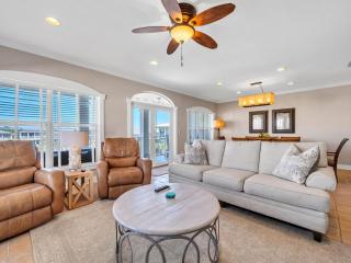 Penthouse Paradise Condo at Seacrest - 6