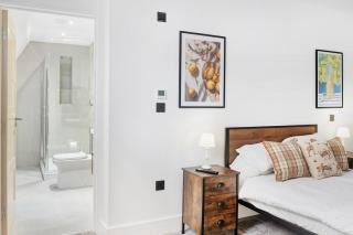 Brand New Luxury 2 Bedroom Apartment in The Market Square - 6