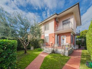 Holiday Home Villino Viola by Interhome - Marina di Pietrasanta - 3