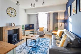 Host & Stay - The Parade View - Whitby - 0