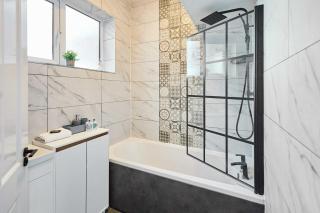 Host & Stay - The Parade View - Whitby - 3