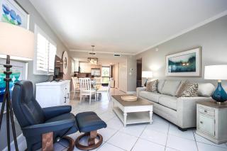 Tranquil 2nd floor beachfront condo on Sanibel Island 2A2 - Sanibel - 6