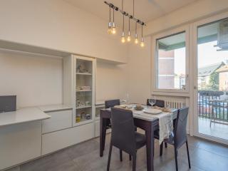 Modern 3 br with balcony steps from San Siro by Rentopolis - 4
