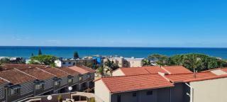 Corona Del Mar 23 - Uvongo Beach - 1