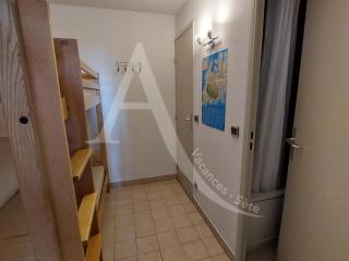 Studio cabine 4 personnes vue jardin dans residence avec piscine - 2