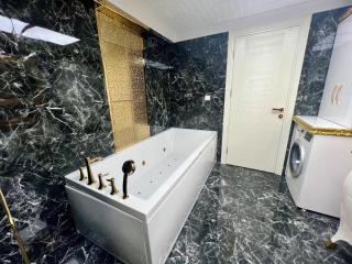Entire Luxury Apartment by the Sea - İzmit - 8