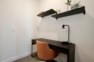 New Great Townhouse In The Hub - 1