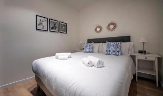 Apartamento de cuatro dormitorios en Carrer Diputació - Barcelone - 4