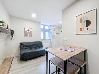 Riom - Immeuble 20 Couchages et 10 Lits - 9