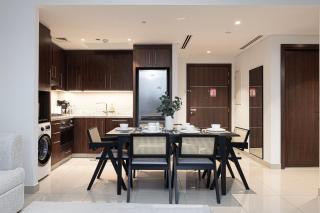 Luxe 1BR with Full Burj Views and Dubai Mall Access - 4