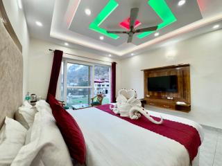 Kasauli Bhoom heera Lodge - Kasauli - 8