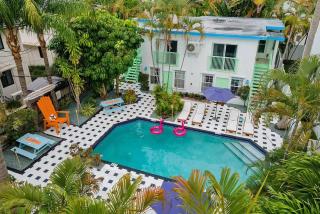 Groups Welcome! Private Boutique Hotel Rental - Sleeps 18 - Fort Lauderdale - 9