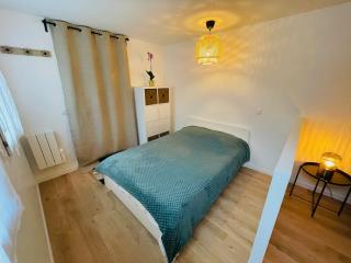 Cosy apartment City Center - Montlhéry - 9