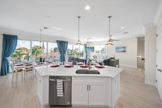 Anchors Away - Pool Home Across Street from Beach with Private Access - 4