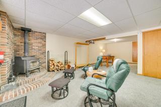 Remote and Peaceful Getaway with Games in Eckerman - 7