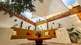 Private Oasis - 2BR PoolFront 8p - free park - 3