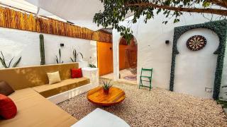 Private Oasis - 2BR PoolFront 8p - free park - 6