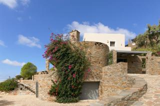 Koudouros villa with a swimming pool overlooking the beach of Porto Koundouros - 2