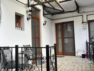 Casa lângă Cetatea Medievală - 3