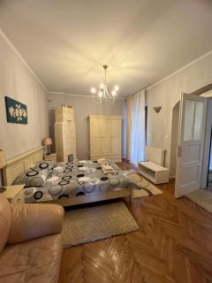 Casa lângă Cetatea Medievală - 2