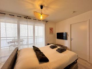 L'Azur - Parking - Balcon - Circuit 24h - 4 pers - Le Mans - 5