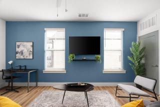 Modern Living 1B 1B Steps from Shops, Dining Fun - 3