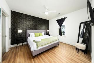 Sleek Stylish Apartment in Prime Location - Pflugerville - 0
