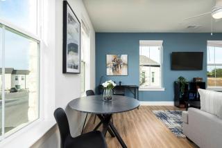 Sleek Stylish Apartment in Prime Location - Pflugerville - 6