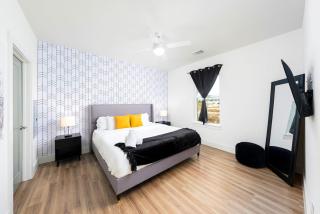 Refined Living in a Vibrant Locale Dream Stay - Pflugerville - 0