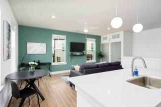 Refined Living in a Vibrant Locale Dream Stay - Pflugerville - 4