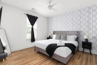 Luxury Stay 1B 1B w Gym, Pool, Shops Nearby - Pflugerville - 8
