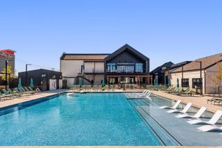 Luxury Stay 1B 1B w Gym, Pool, Shops Nearby - Pflugerville - 7