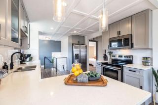 Cottage on Main Only Minutes to Downtown SLC - 2