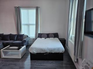 Anfield Contractors Accommodation - Liverpool - 6