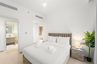 Elegant 2BR in Downtown Dubai l Walk to Dubai Mall - 6